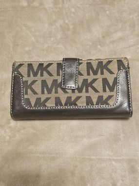 Michael Kors MK Logo Continental Wallet in Tan and Black